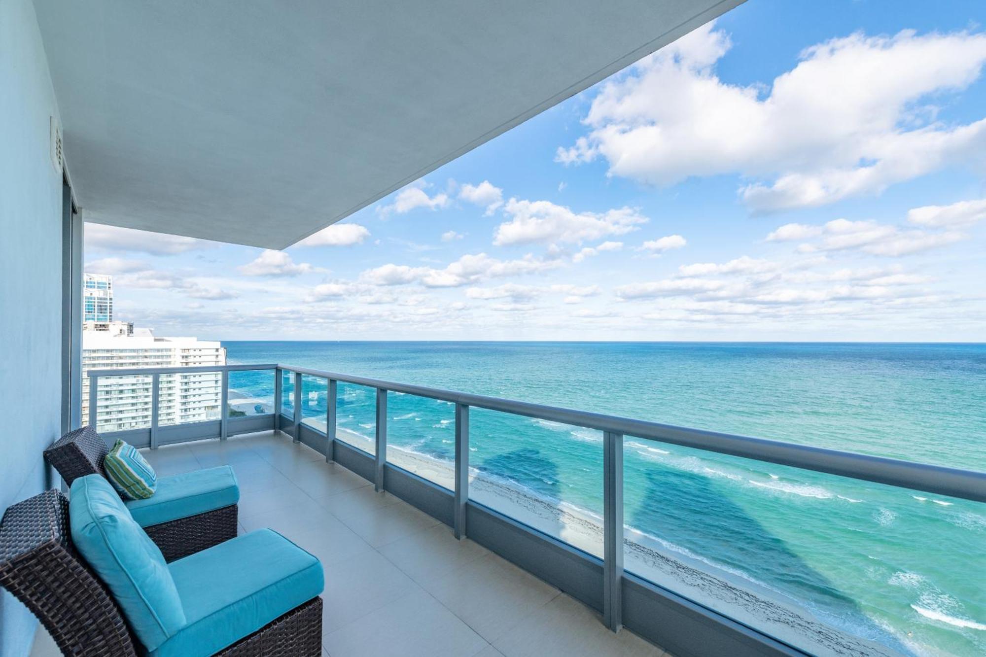 Churchill Suites Monte Carlo Маями Бийч Стая снимка