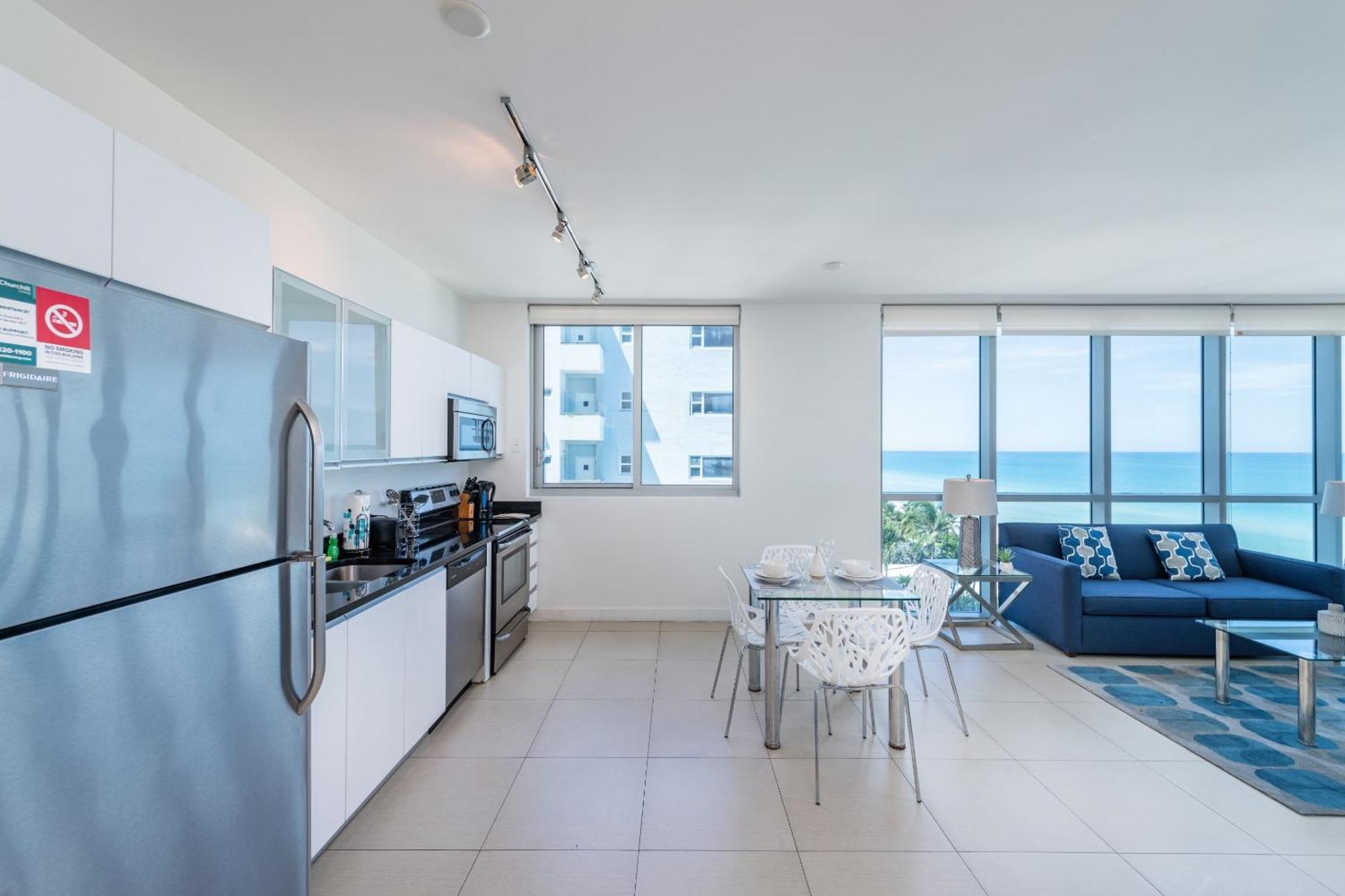 Churchill Suites Monte Carlo Маями Бийч Стая снимка