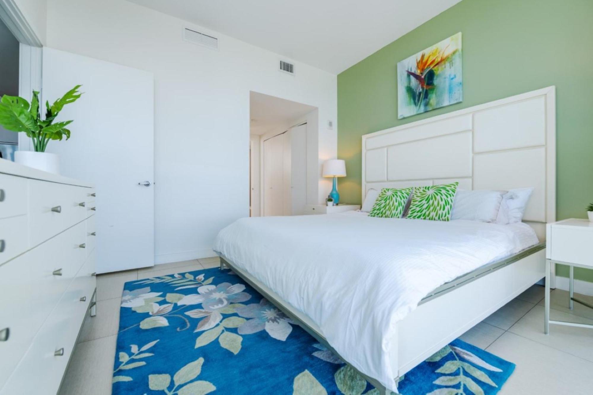 Churchill Suites Monte Carlo Маями Бийч Стая снимка